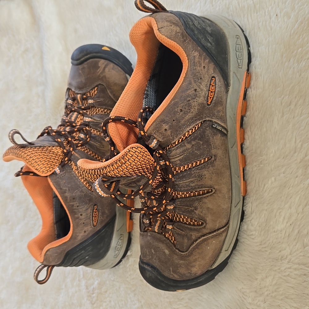 Keen Women's Shoes - Picture 7 of 10